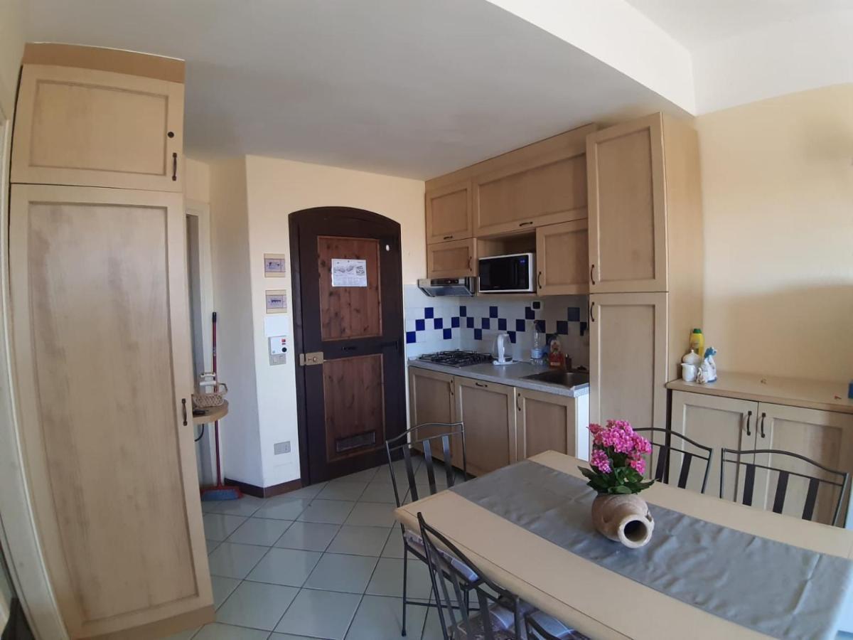 Appartamento Panoramico Calarossa Sardegna Isola Rossa Exteriör bild